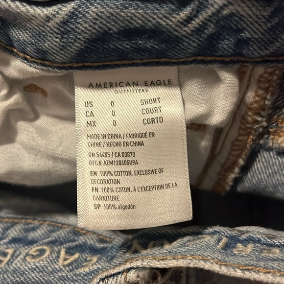 American Eagle Ripped Jeans - Picture 3 of 3